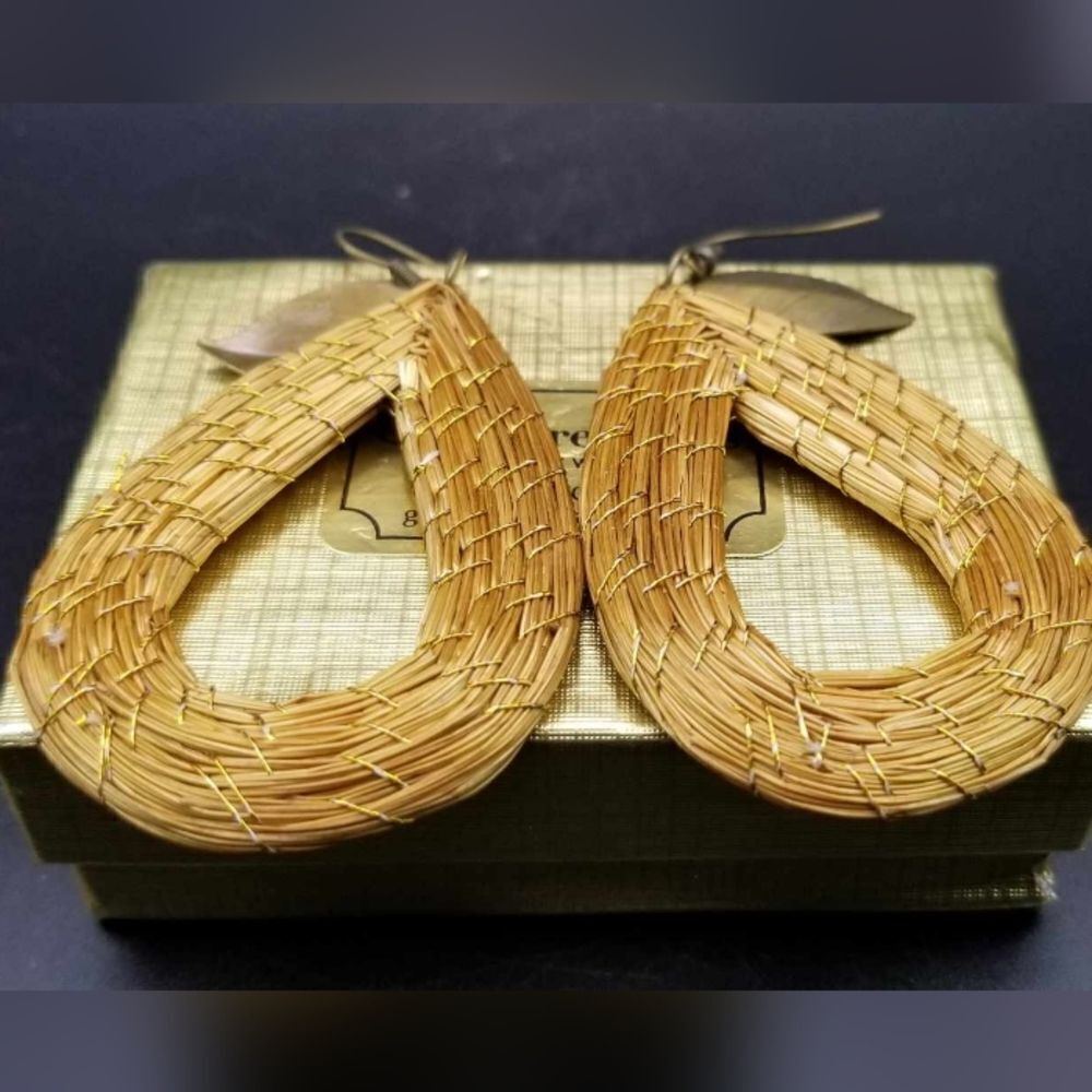 Bamboo wilderness love earrings E207